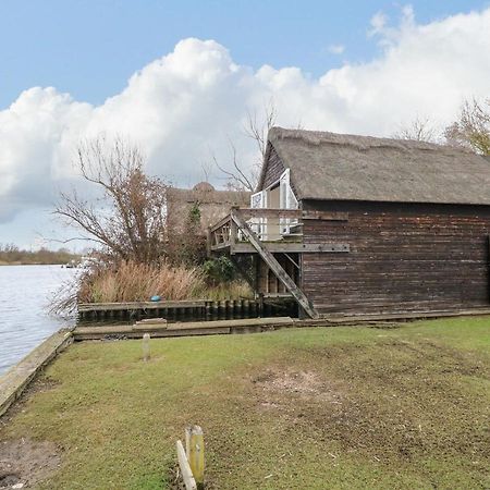 South WalshamCygnus Boathouse别墅 外观 照片